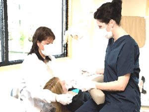 dental assistant job description